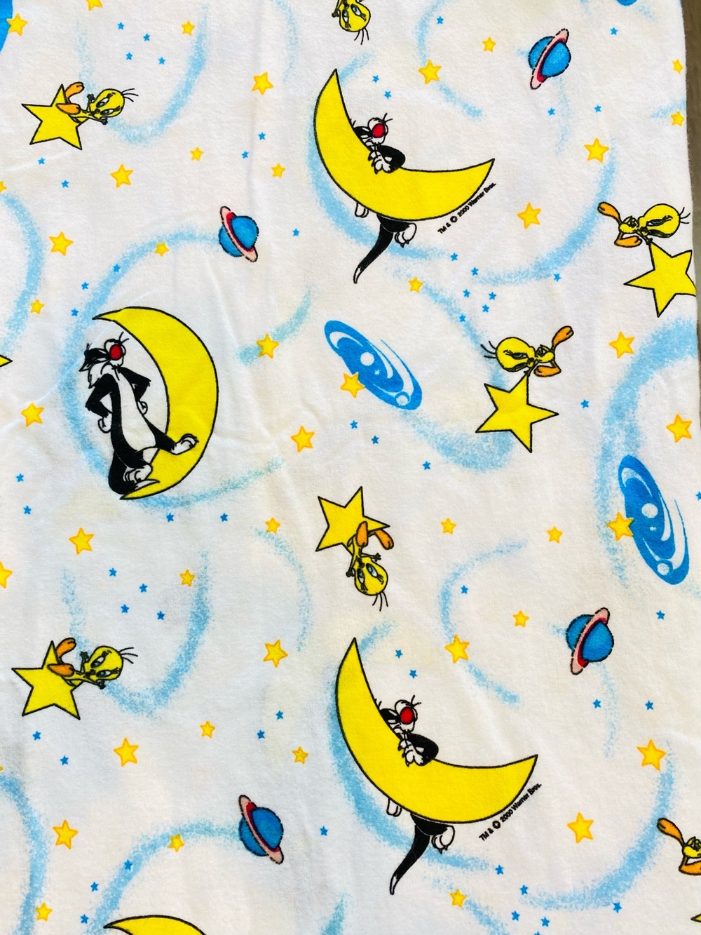 VINTAGE 2000 NEW Warner Bros. 2 YDS 30" Tweety & Sylvester Flannel print fabric